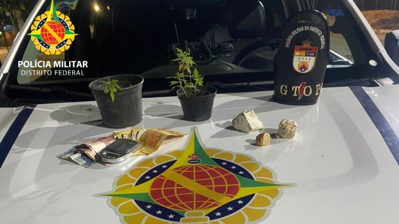 PMDF prende traficante com pés de maconha e pedras de crack no Guará