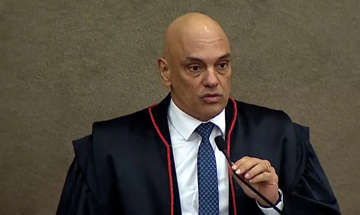 X depositou na conta errada R$ 28,6 mi para pagar multas, diz Moraes